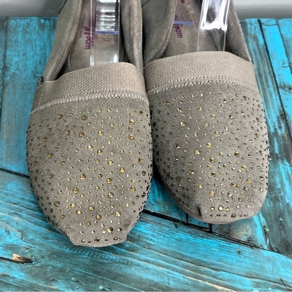 Bobs From Skechers Memory Foam Slip ons Size 7 - Picture 3 of 11